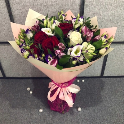 Букет из роз, эустом и альстромерий – гармония утонченности и свежести Армавир Краснодарский край Букет из роз, эустом и альстромерий – гармония утонченности и свежести Армавир Краснодарский край