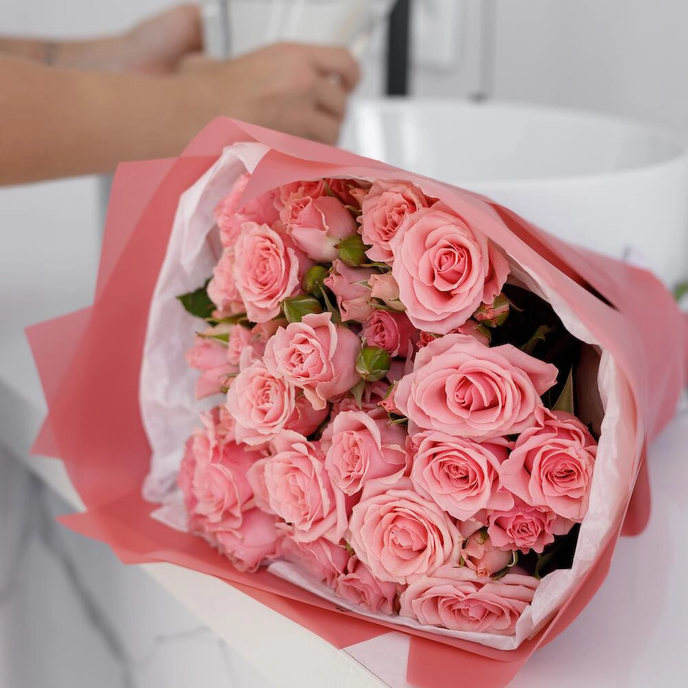 Букет из 9 розовых кустовых роз – нежность в каждом лепестке Армавир Краснодарский край Букет из 9 розовых кустовых роз – нежность в каждом лепестке Армавир Краснодарский край