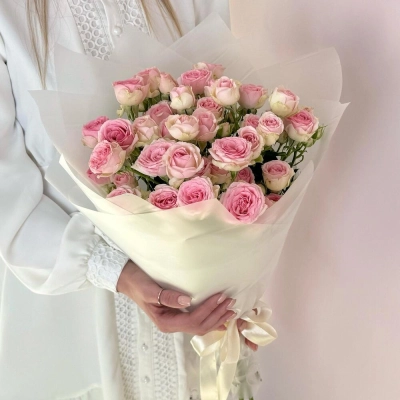 Букет «Нежный аромат» – пышные розовые кустовые розы в элегантной упаковке Армавир Краснодарский край Букет «Нежный аромат» – пышные розовые кустовые розы в элегантной упаковке Армавир Краснодарский край