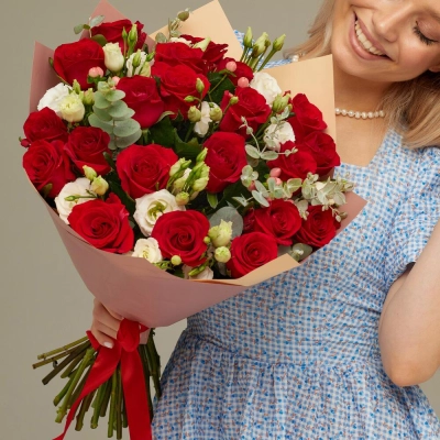 Роскошный букет для любимой женщины – 21 эквадорская роза и эустома Армавир Краснодарский край Роскошный букет для любимой женщины – 21 эквадорская роза и эустома Армавир Краснодарский край