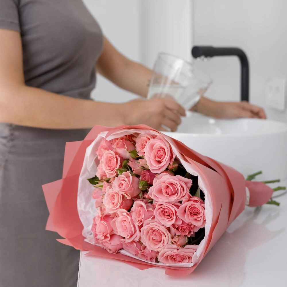 Букет из 9 розовых кустовых роз – нежность в каждом лепестке Армавир Краснодарский край Букет из 9 розовых кустовых роз – нежность в каждом лепестке Армавир Краснодарский край